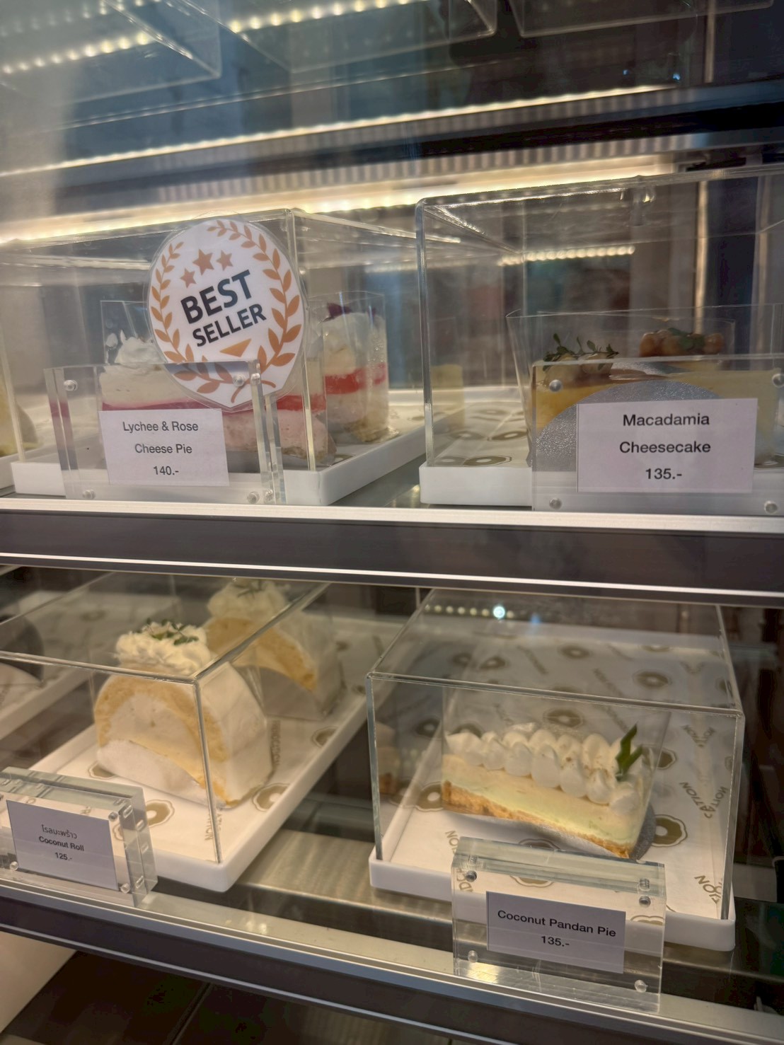 Cheddar Cheese Roll and Macadamia Cheesecake